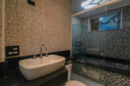 Casa para alugar com 180m², 4 quartos e 2 vagas