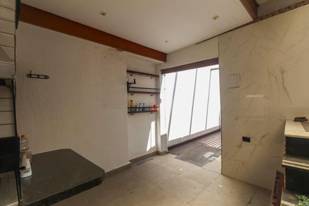 Casa para alugar com 180m², 4 quartos e 2 vagas Casa para alugar com 180m², 4 quartos e 2 vagasChurrasqueira