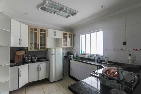 Casa para alugar com 180m², 4 quartos e 2 vagas Casa para alugar com 180m², 4 quartos e 2 vagasCozinha 2