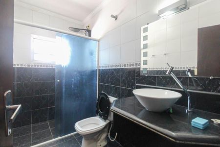 Casa para alugar com 180m², 4 quartos e 2 vagas Casa para alugar com 180m², 4 quartos e 2 vagasBanheiro 2