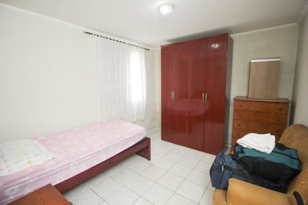 Quarto 2 de apartamento para alugar com 2 quartos, 49m² em Jardim Alvorada, Santo André