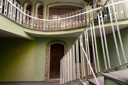 Casa para alugar com 470m², 4 quartos e 3 vagas Casa para alugar com 470m², 4 quartos e 3 vagasCasa 2 - Área Externa