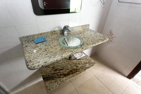 Casa para alugar com 470m², 4 quartos e 3 vagas Casa para alugar com 470m², 4 quartos e 3 vagasCasa 2 - Banheiro