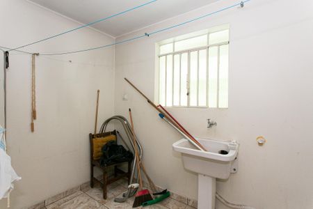 Casa para alugar com 470m², 4 quartos e 3 vagas Casa para alugar com 470m², 4 quartos e 3 vagasCasa 2 - Área de Serviço