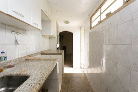 Casa para alugar com 470m², 4 quartos e 3 vagas Casa para alugar com 470m², 4 quartos e 3 vagasCasa 1 - Área de Serviço