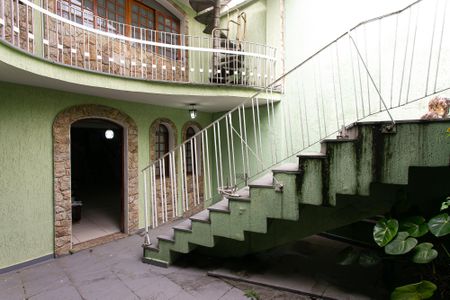 Casa para alugar com 470m², 4 quartos e 3 vagas Casa para alugar com 470m², 4 quartos e 3 vagasCasa 2 - Área Externa