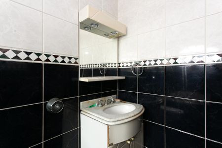 Casa para alugar com 470m², 4 quartos e 3 vagas Casa para alugar com 470m², 4 quartos e 3 vagasCasa 1 - Banheiro Social