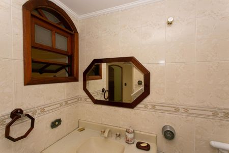 Casa para alugar com 470m², 4 quartos e 3 vagas Casa para alugar com 470m², 4 quartos e 3 vagasCasa 1 - Banheiro da Suíte