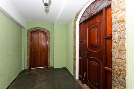 Casa para alugar com 470m², 4 quartos e 3 vagas Casa para alugar com 470m², 4 quartos e 3 vagasCasa 1 - Entrada da Sala