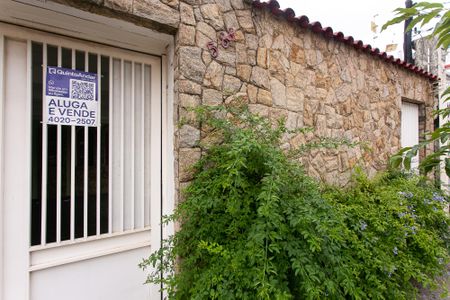 Casa para alugar com 470m², 4 quartos e 3 vagas Casa para alugar com 470m², 4 quartos e 3 vagasplaca PLQG-223