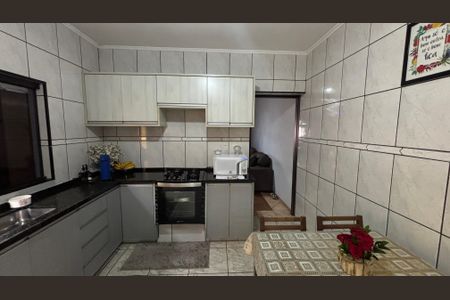 Casa à venda com 106m², 3 quartos e 1 vaga Casa à venda com 106m², 3 quartos e 1 vagaCozinha