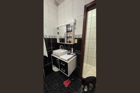 Casa à venda com 106m², 3 quartos e 1 vaga Casa à venda com 106m², 3 quartos e 1 vagaBanheiro