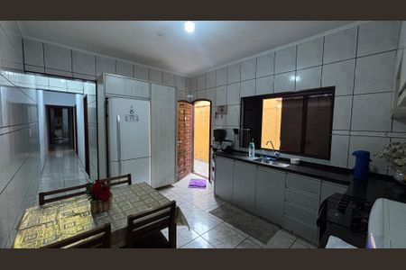 Casa à venda com 106m², 3 quartos e 1 vaga Casa à venda com 106m², 3 quartos e 1 vagaCozinha