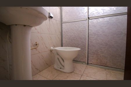 Casa para alugar com 65m², 2 quartos e sem vagaBanheiro