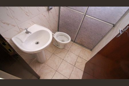 Casa para alugar com 65m², 2 quartos e sem vagaBanheiro