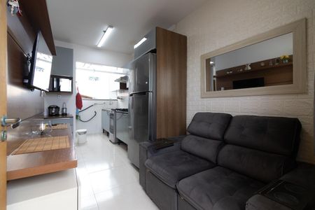 Sala/Cozinha e Área de Serviço de apartamento para alugar com 2 quartos, 40m² em Jardim Assuncao, São Paulo