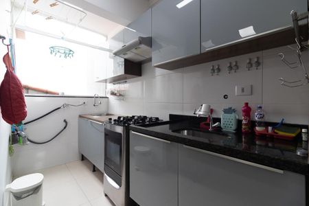 Sala/Cozinha e Área de Serviço de apartamento para alugar com 2 quartos, 40m² em Jardim Assuncao, São Paulo