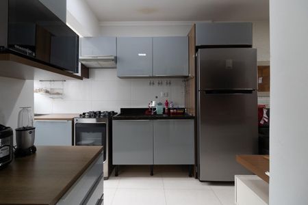 Sala/Cozinha e Área de Serviço de apartamento para alugar com 2 quartos, 40m² em Jardim Assuncao, São Paulo