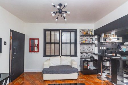 Sala  de apartamento para alugar com 2 quartos, 79m² em Santa Cecília, Porto Alegre