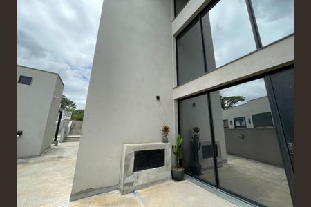 Casa de condomínio para alugar com 125m², 2 quartos e 2 vagas Casa de condomínio para alugar com 125m², 2 quartos e 2 vagasFachada