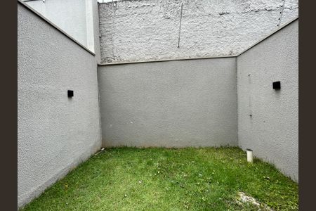 Casa de condomínio para alugar com 125m², 2 quartos e 2 vagas Casa de condomínio para alugar com 125m², 2 quartos e 2 vagasQuintal