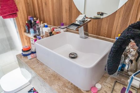 Apartamento à venda com 73m², 2 quartos e 2 vagasBanheiro da Suíte