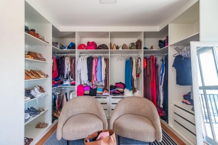 Apartamento à venda com 73m², 2 quartos e 2 vagasSuíte