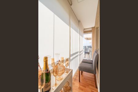 Sala de apartamento para alugar com 2 quartos, 73m² em Tamboré, Barueri