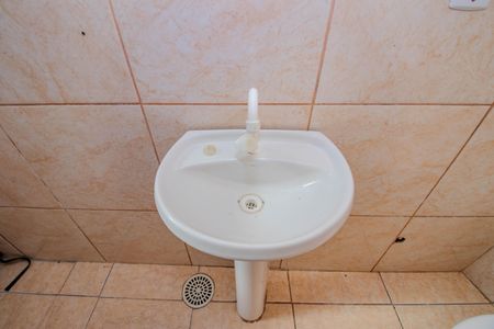 Banheiro de kitnet/studio para alugar com 1 quarto, 37m² em Petrópolis, Porto Alegre