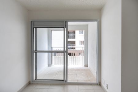 Apartamento para alugar com 2 quartos, 34m² em Parque Industrial Tomas Edson, São Paulo