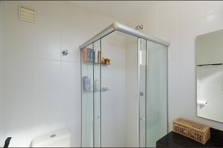 Apartamento à venda com 65m², 2 quartos e 2 vagasBanheiro Suíte