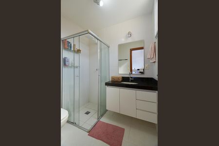 Apartamento à venda com 65m², 2 quartos e 2 vagasBanheiro Suíte