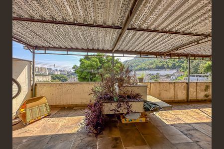 Casa à venda com 1190m², 4 quartos e 3 vagas