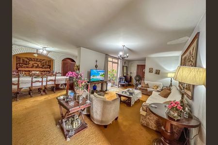 Casa à venda com 1190m², 4 quartos e 3 vagas