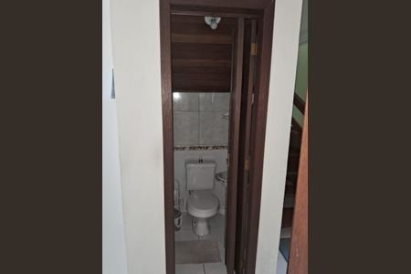 Banheiro de casa à venda com 3 quartos, 125m² em Rubem Berta, Porto Alegre
