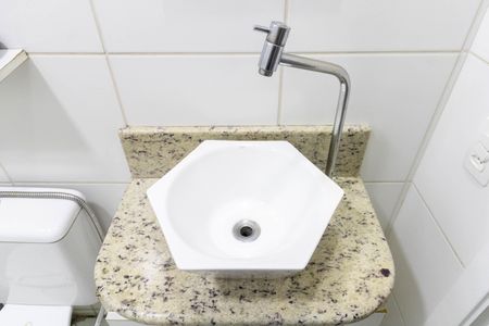 Apartamento para alugar com 44m², 2 quartos e sem vagaBanheiro