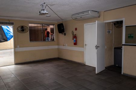 Apartamento para alugar com 44m², 2 quartos e sem vagaÁrea comum - Salão de festas