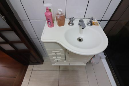 Casa à venda com 160m², 3 quartos e 2 vagasBanheiro Social