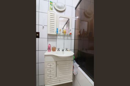 Casa à venda com 160m², 3 quartos e 2 vagasBanheiro Social