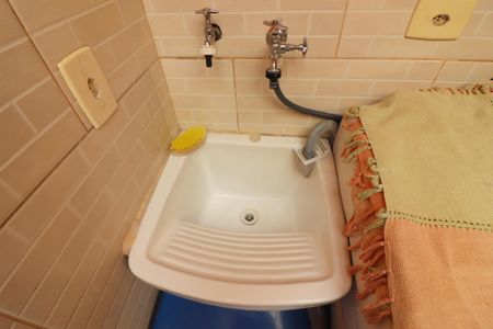 Casa à venda com 160m², 3 quartos e 2 vagasÁrea de Serviço