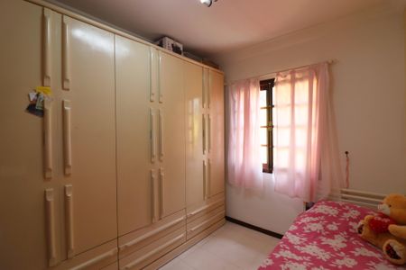 Casa à venda com 160m², 3 quartos e 2 vagasQuarto 2