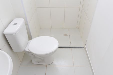 Apartamento para alugar com 40m², 2 quartos e sem vaga Apartamento para alugar com 40m², 2 quartos e sem vagaBanheiro