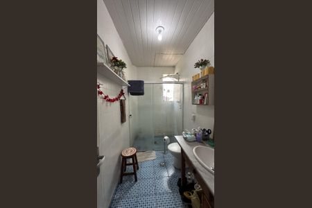 Banheiro de casa à venda com 1 quarto, 102m² em Vila Bertioga, São Paulo