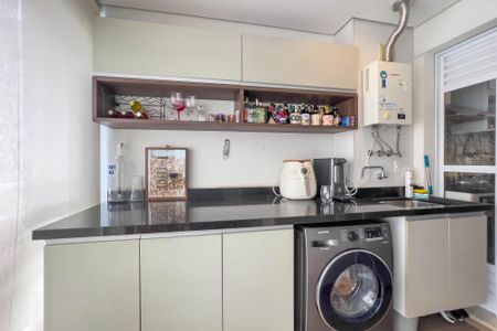 Apartamento à venda com 43m², 1 quarto e 1 vagaCozinha e área de serviço 