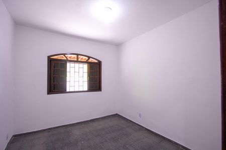 Quarto de casa para alugar com 4 quartos, 200m² em Novo Mexico, São Gonçalo