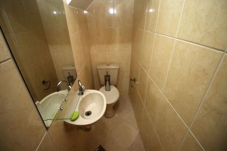 Apartamento para alugar com 76m², 2 quartos e 1 vagaLavabo