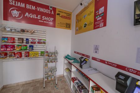 Apartamento à venda com 35m², 2 quartos e sem vaga Apartamento à venda com 35m², 2 quartos e sem vagaMini Mercado