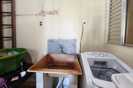 Casa à venda com 55m², 2 quartos e 1 vagaÁrea de Serviço