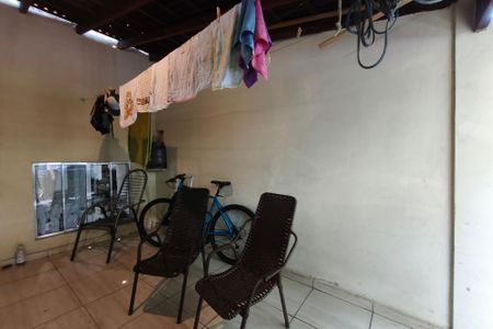 Casa à venda com 55m², 2 quartos e 1 vagaQuintal