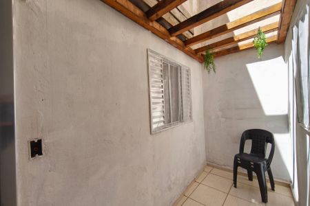 Casa à venda com 55m², 2 quartos e 1 vagaÁrea de Luz